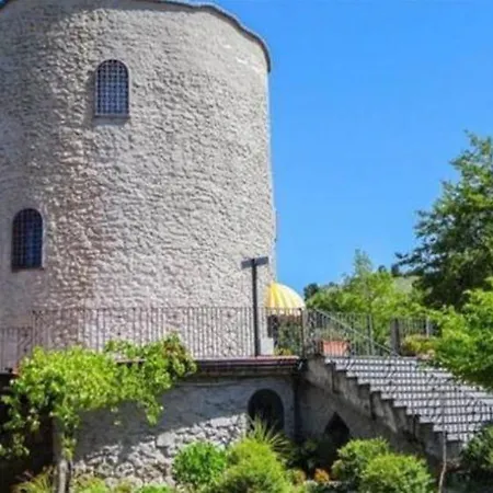 Torre Orsini Hotel Corbara (Campania)